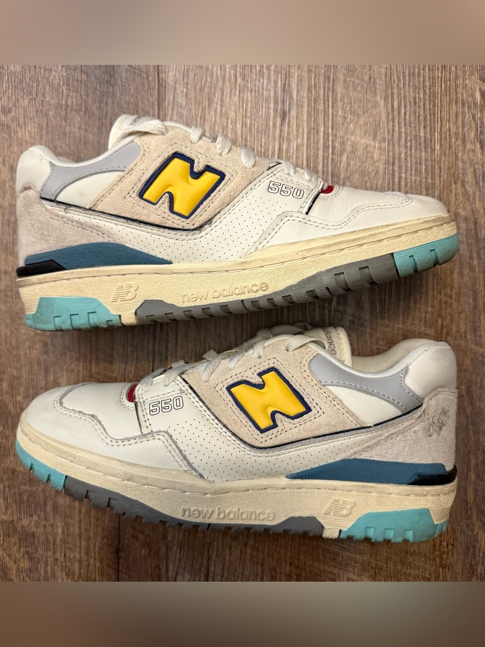 New Balance 550 Sea Salt White Surf White Multicolor